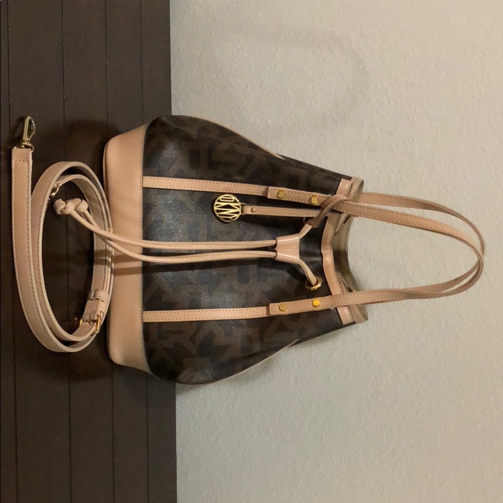 DKNY Drawstring Bag 💼